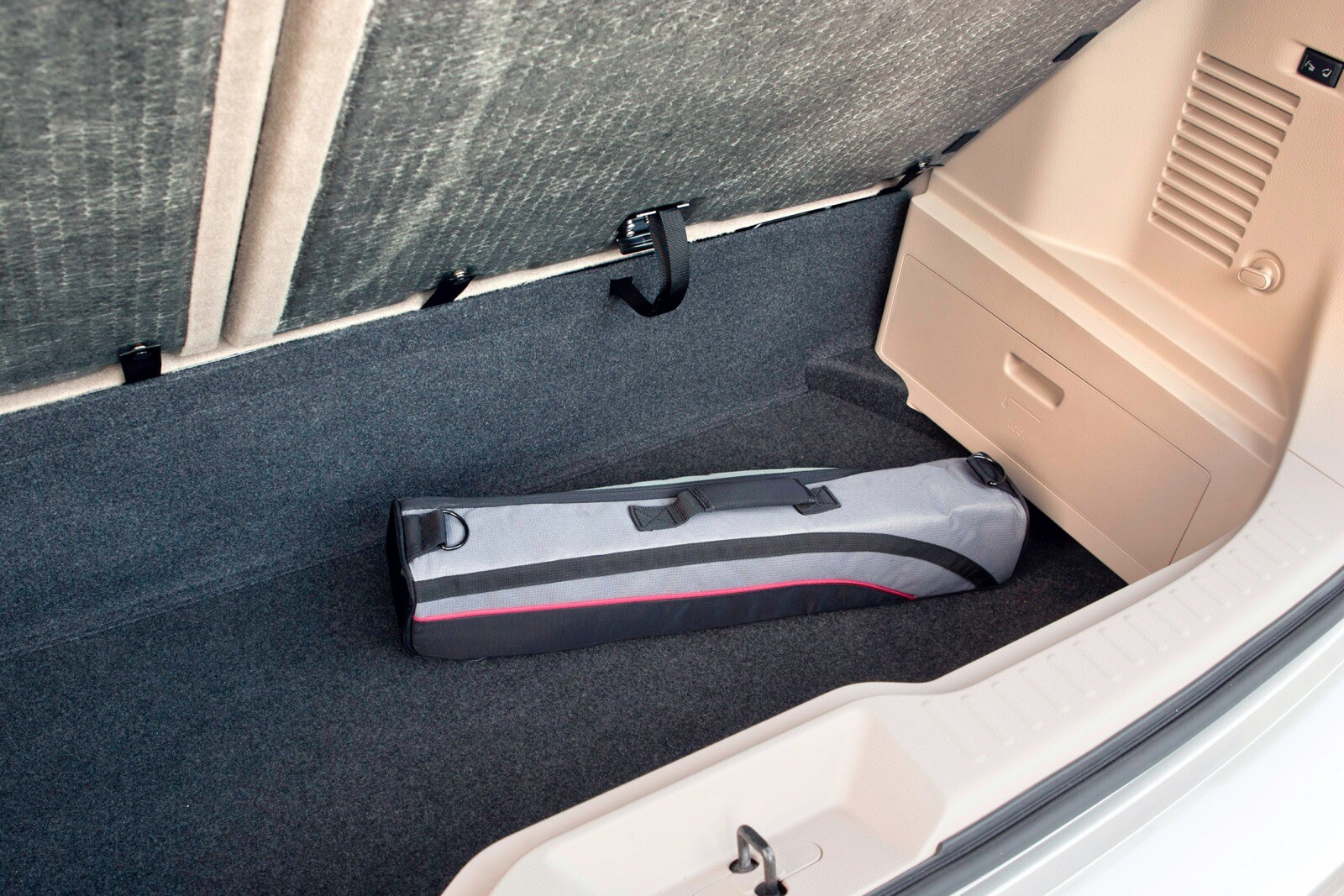 2012 Nissan Quest interior DETAIL