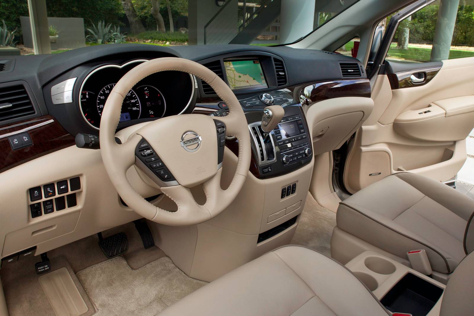 2016 Nissan Quest interior I