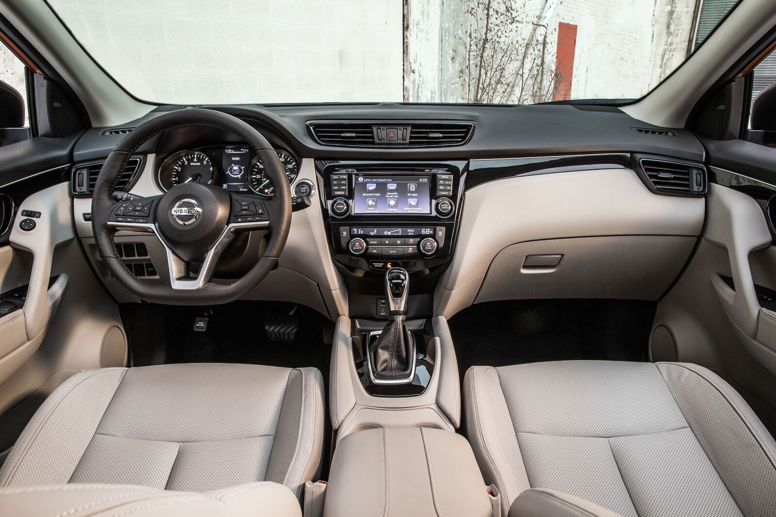 2017 Nissan Rogue Sport interior D