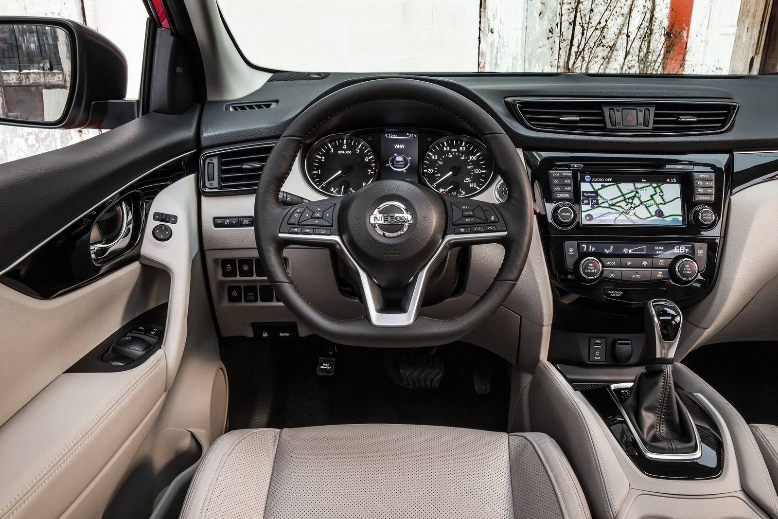 2018 Nissan Rogue interior SWD