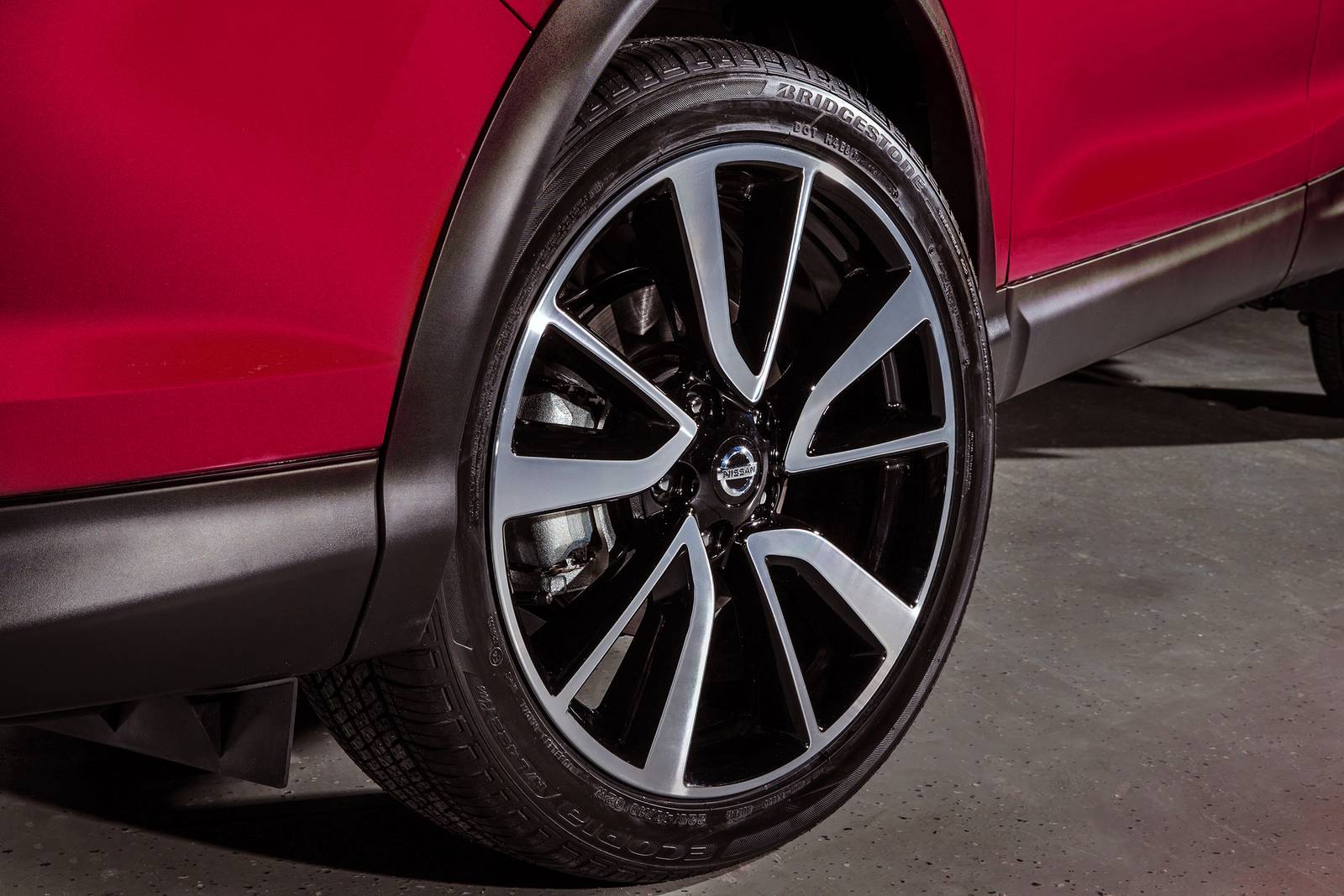 2018 Nissan Rogue exterior W