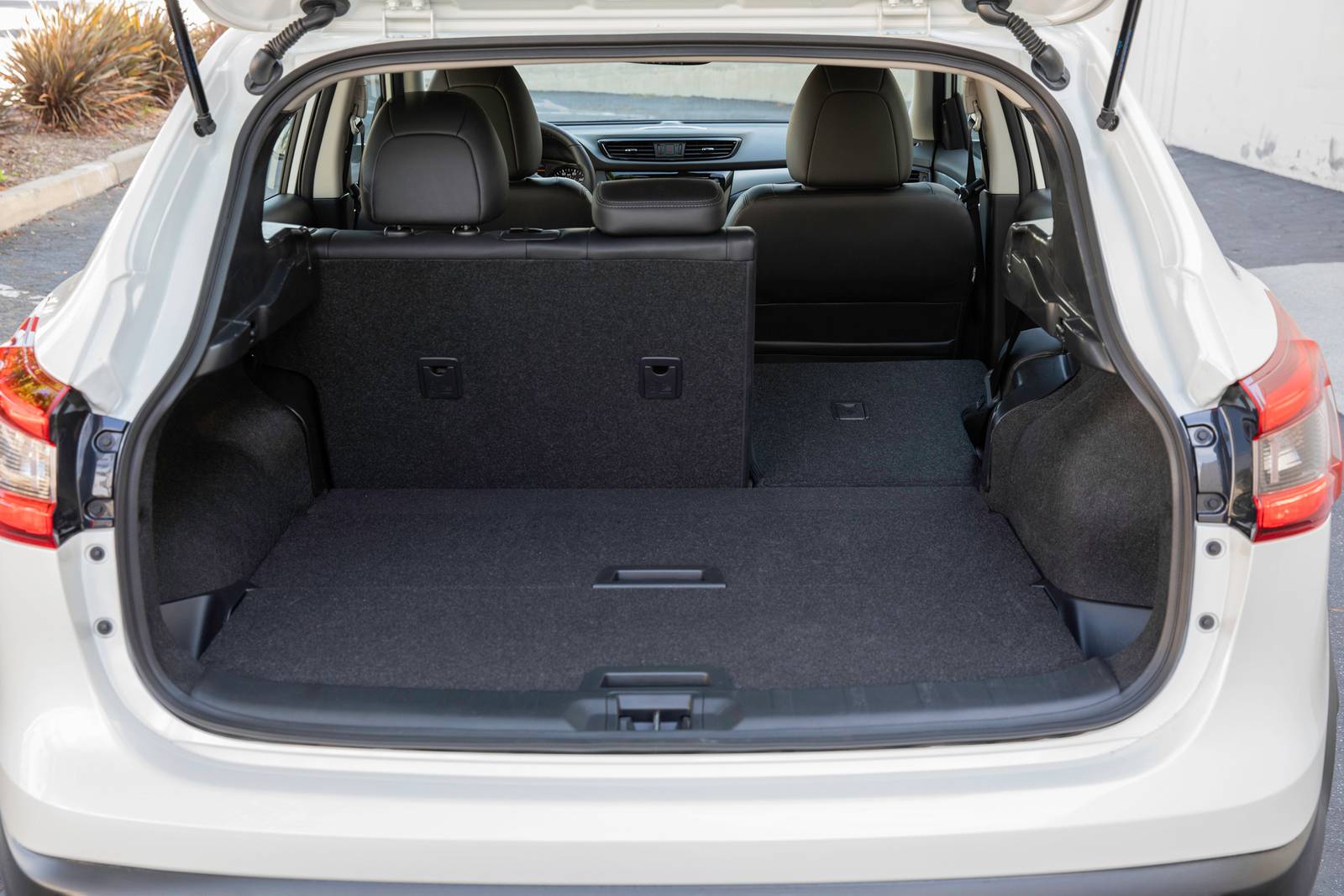 2022 Nissan Rogue interior RSD