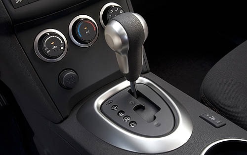 2008 Nissan Rogue interior CC