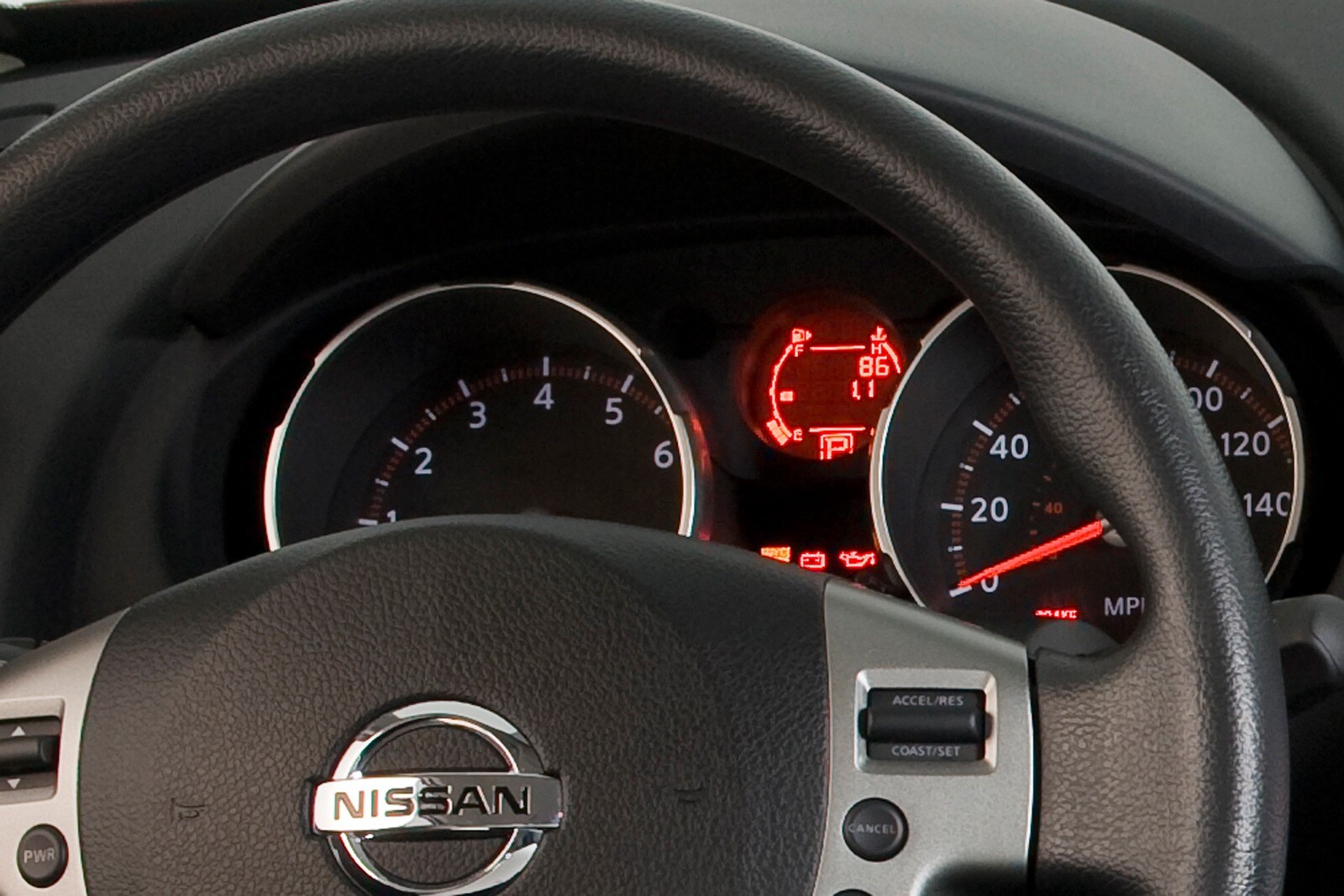 2010 Nissan Rogue interior G