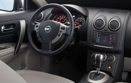2011 Nissan Rogue interior D