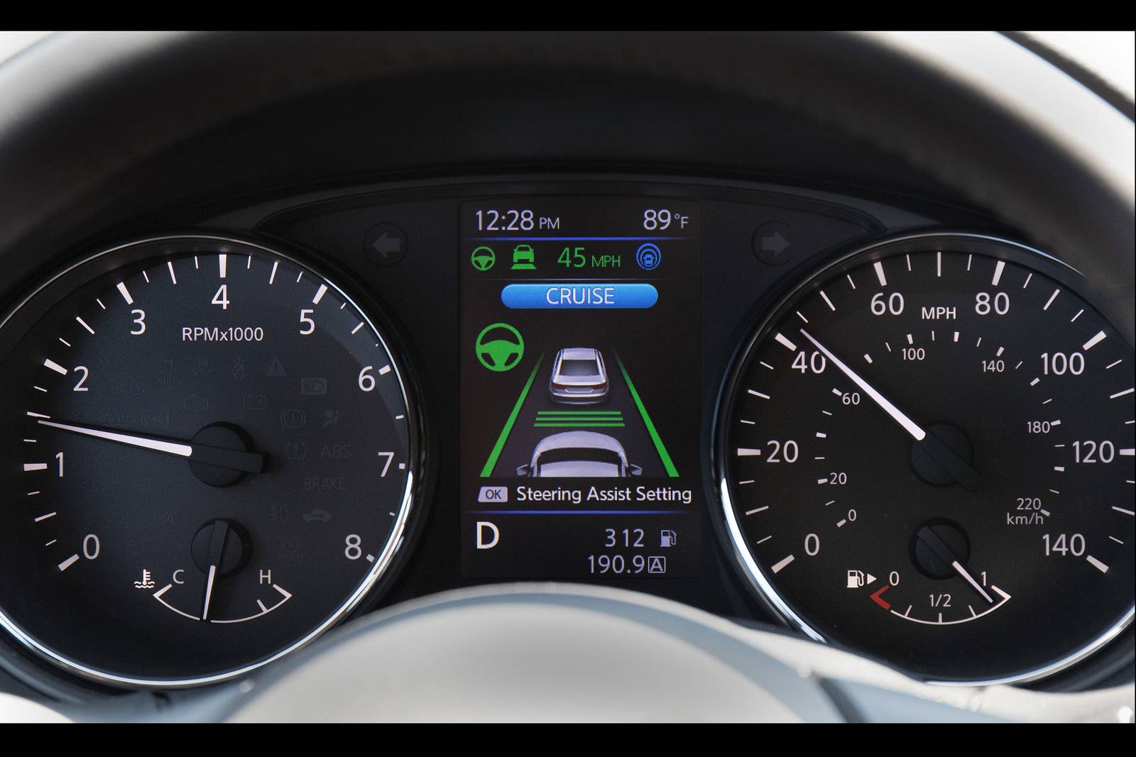 2018 Nissan Rogue interior G