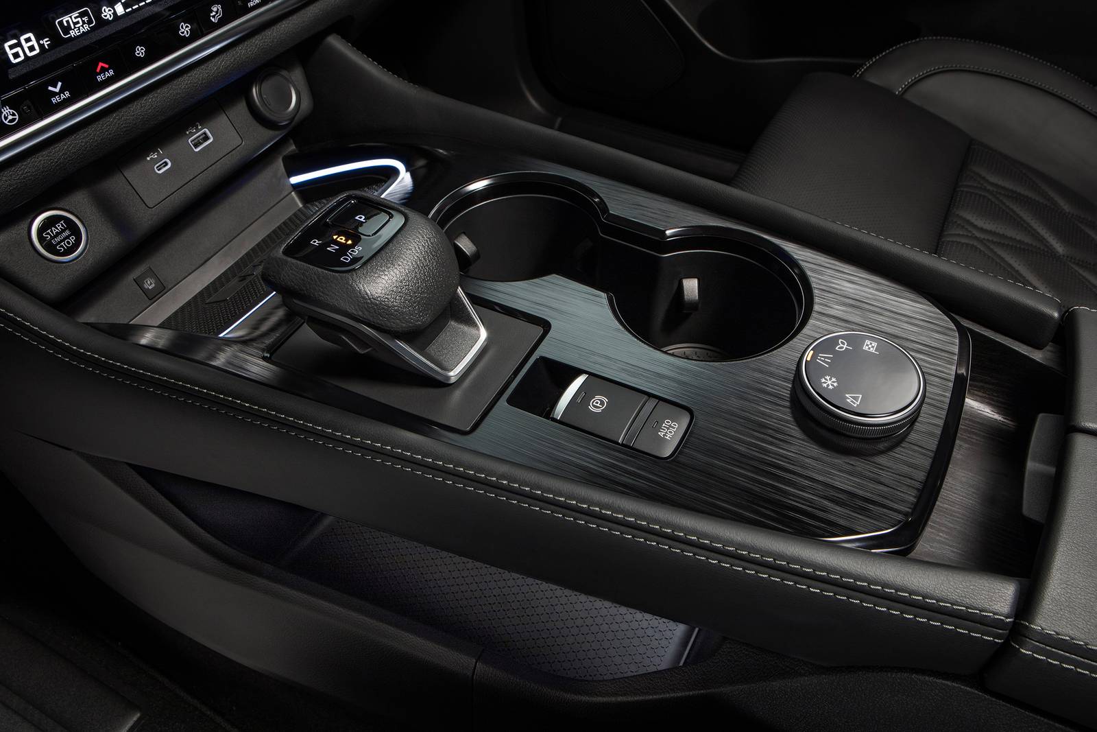 2023 Nissan Rogue interior SHF