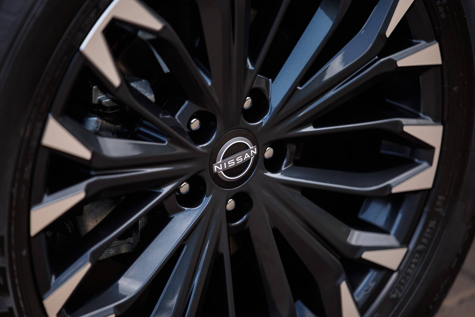 2024 Nissan Rogue front safety EDETAIL