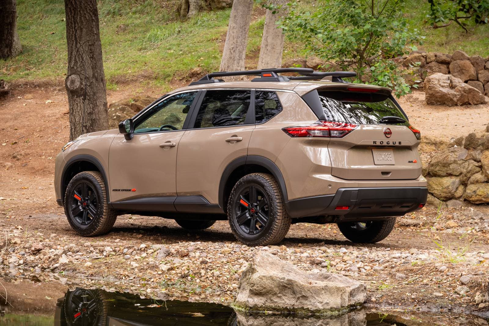 2025 Nissan Rogue exterior F