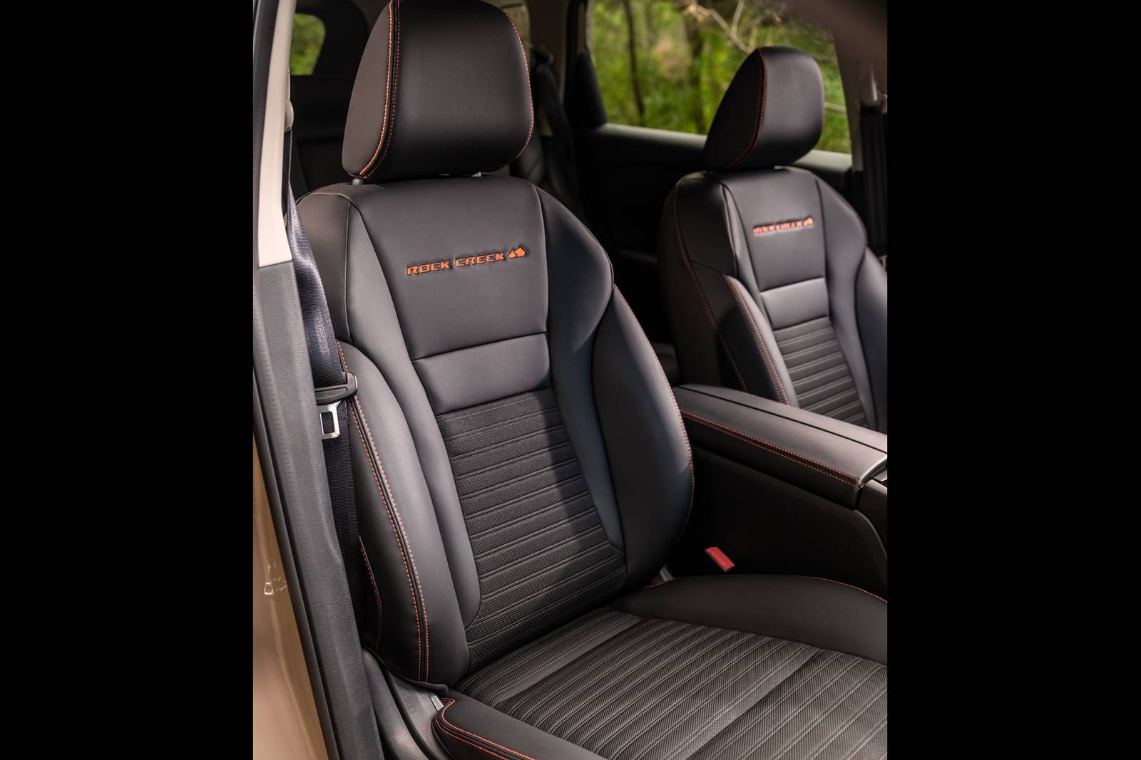 2025 Nissan Rogue interior DETAIL