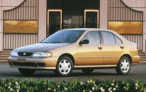 1998 Nissan Sentra 4 Dr GXE Sedan