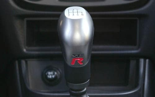 2004 Nissan Sentra interior DETAIL