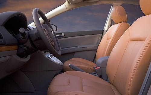 2007 Nissan Sentra interior I