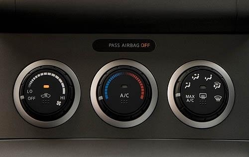 2008 Nissan Sentra interior CC