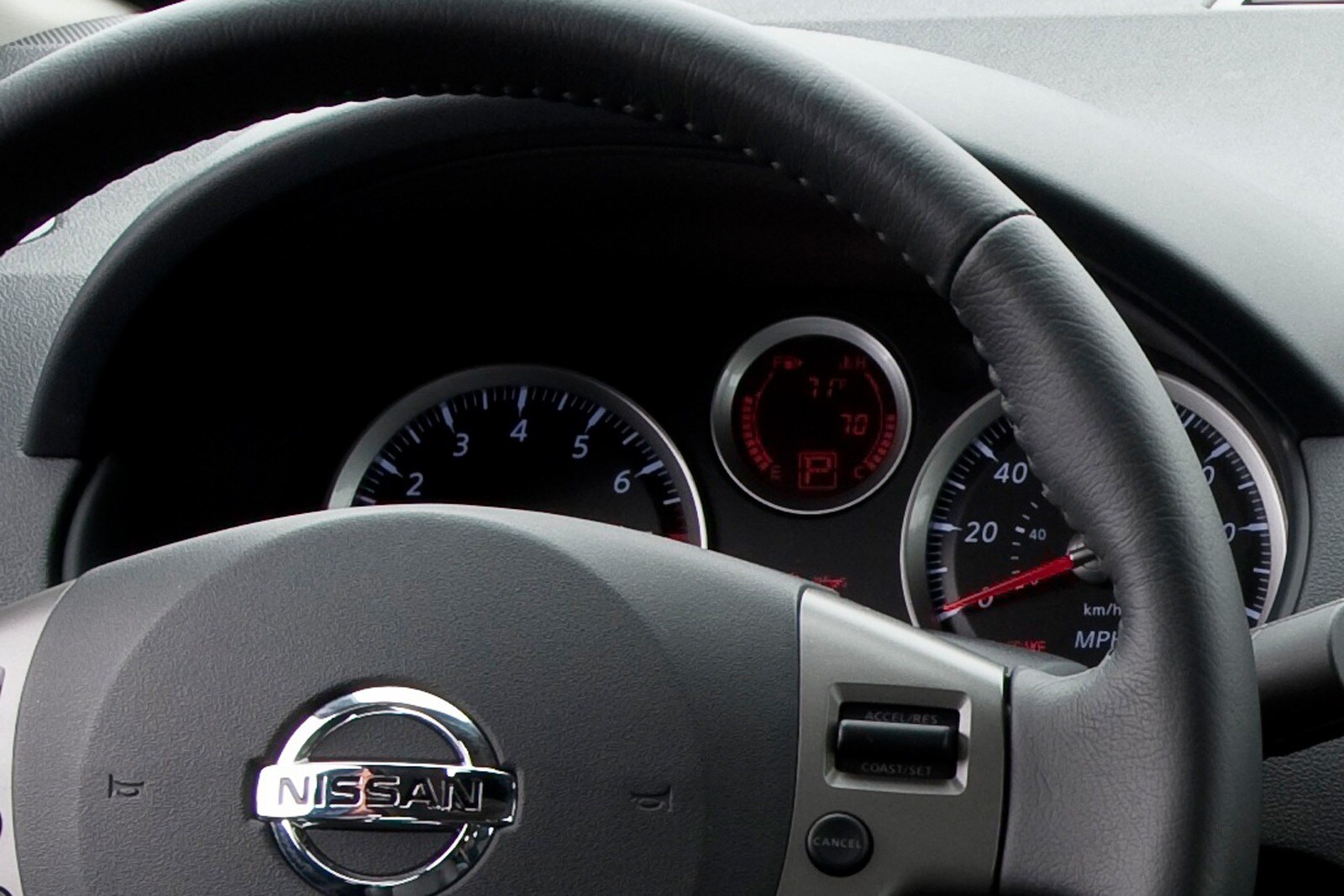 2010 Nissan Sentra interior G