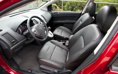 2011 Nissan Sentra interior I