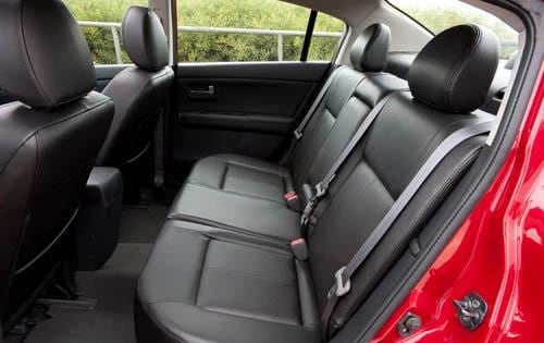2011 Nissan Sentra interior RI