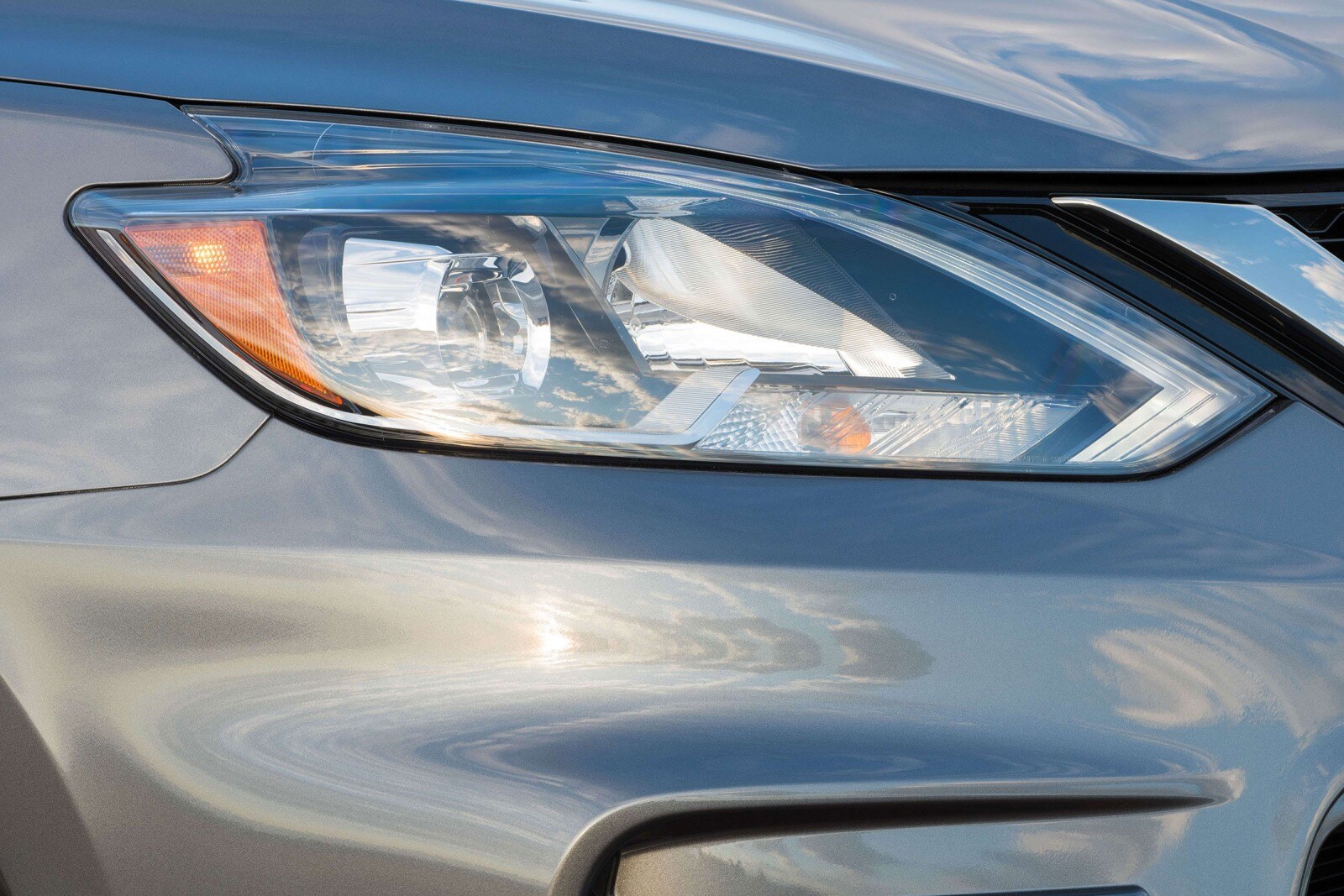 2017 Nissan Sentra exterior EDETAIL