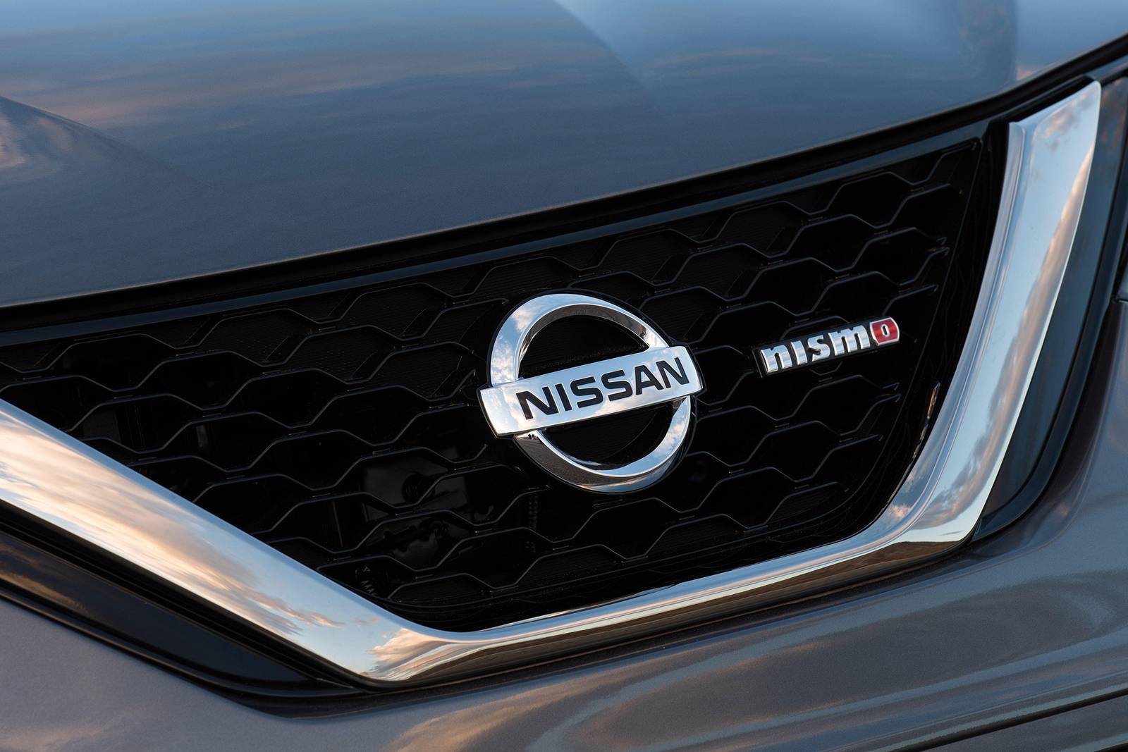 2019 Nissan Sentra exterior FBDG