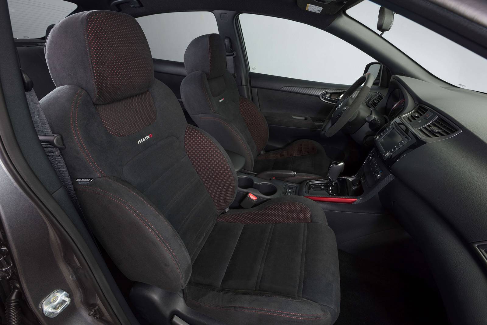 2019 Nissan Sentra interior I