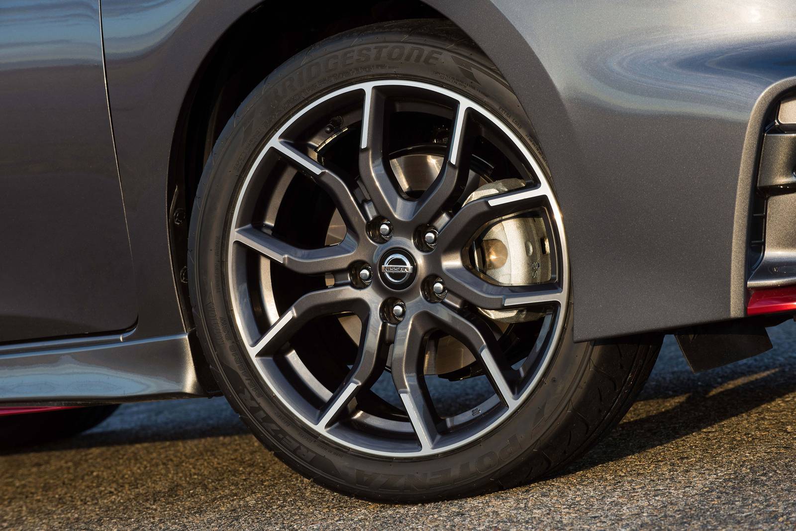 2019 Nissan Sentra exterior W