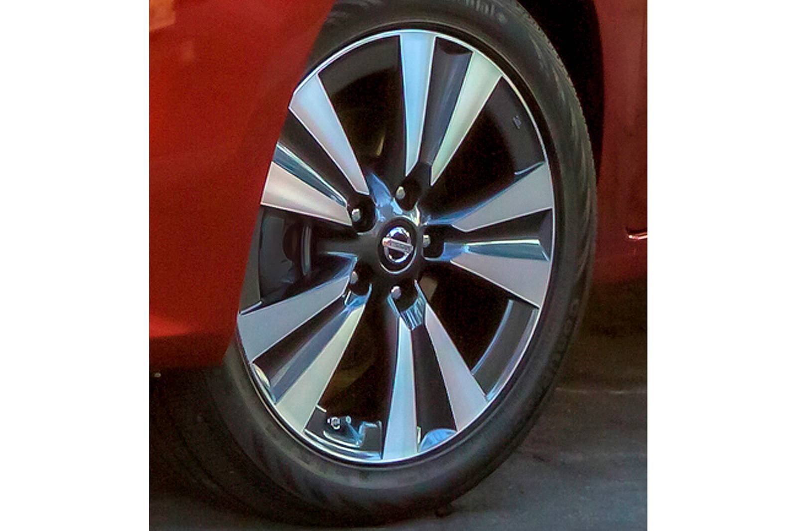 2019 Nissan Sentra exterior W