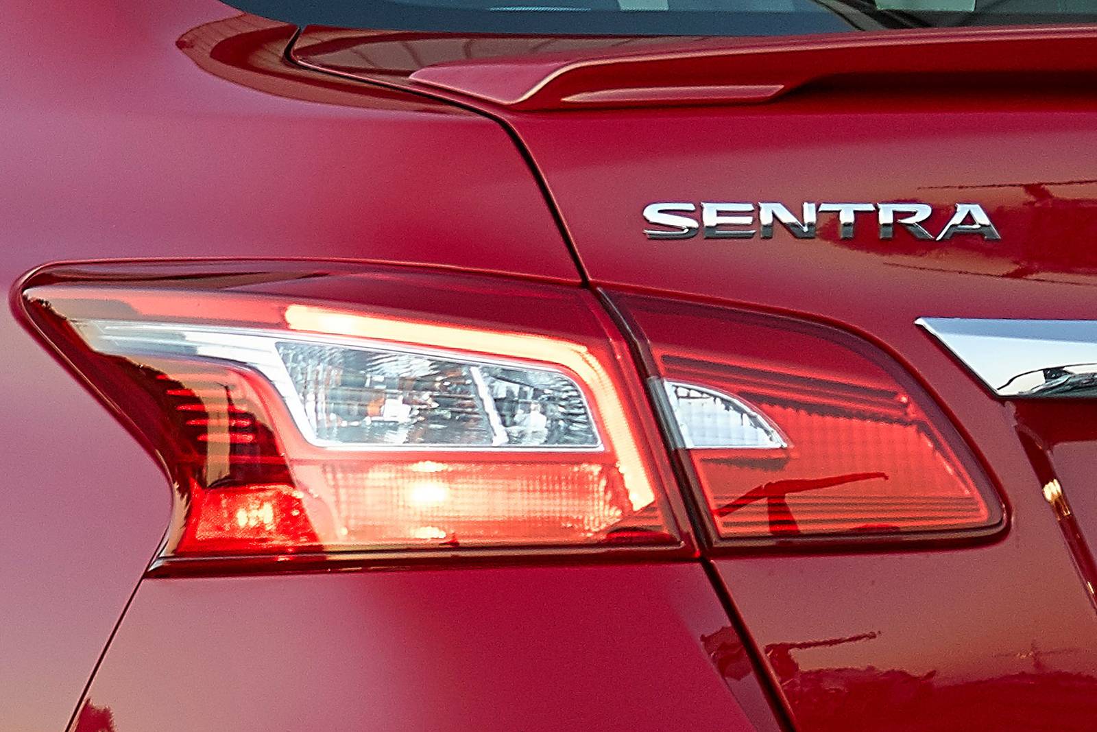 2019 Nissan Sentra exterior RBDG