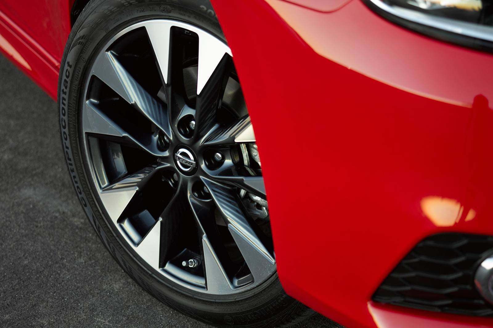 2019 Nissan Sentra exterior W