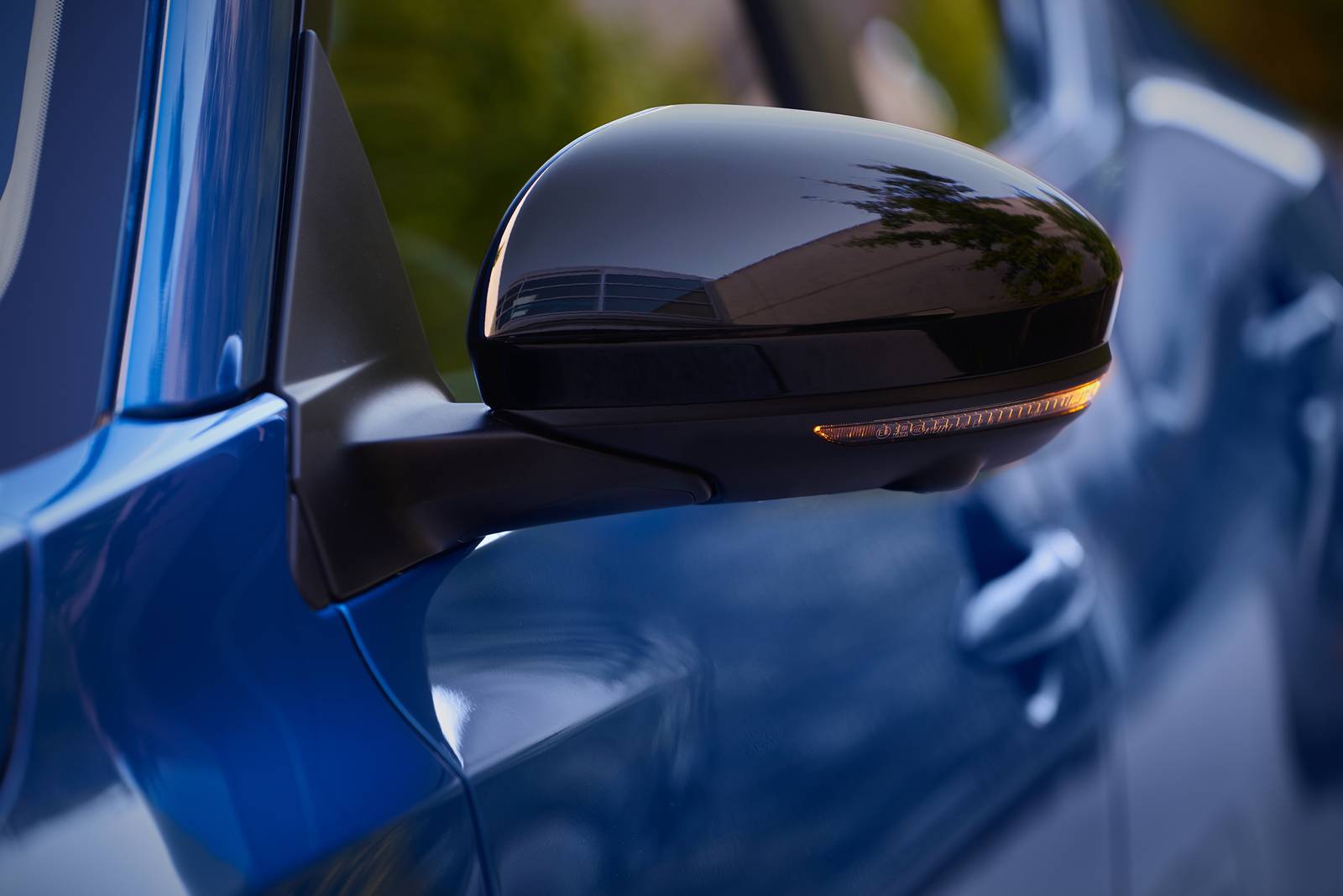 2020 Nissan Sentra front safety EDETAIL