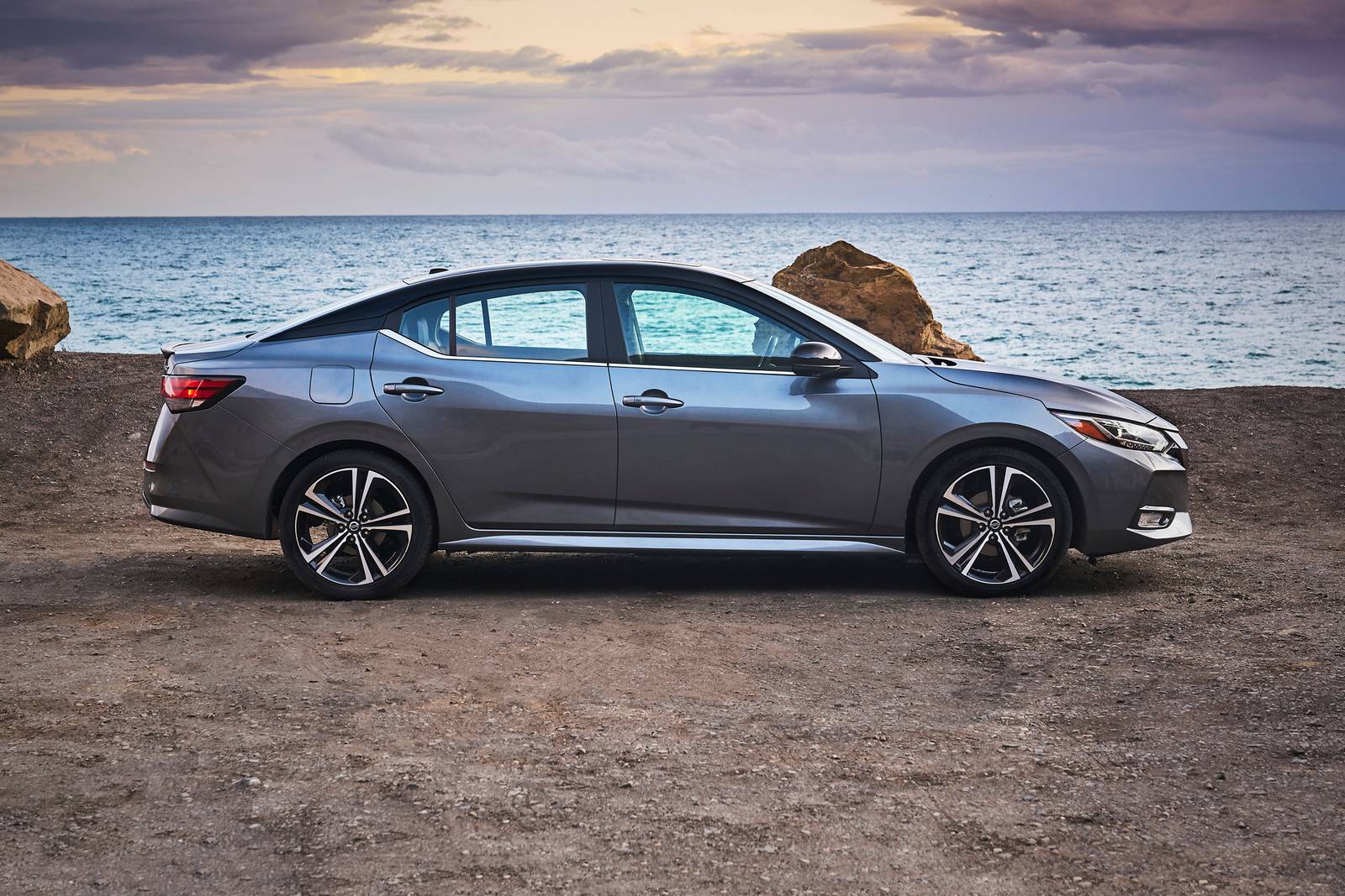 2020 Nissan Sentra exterior S