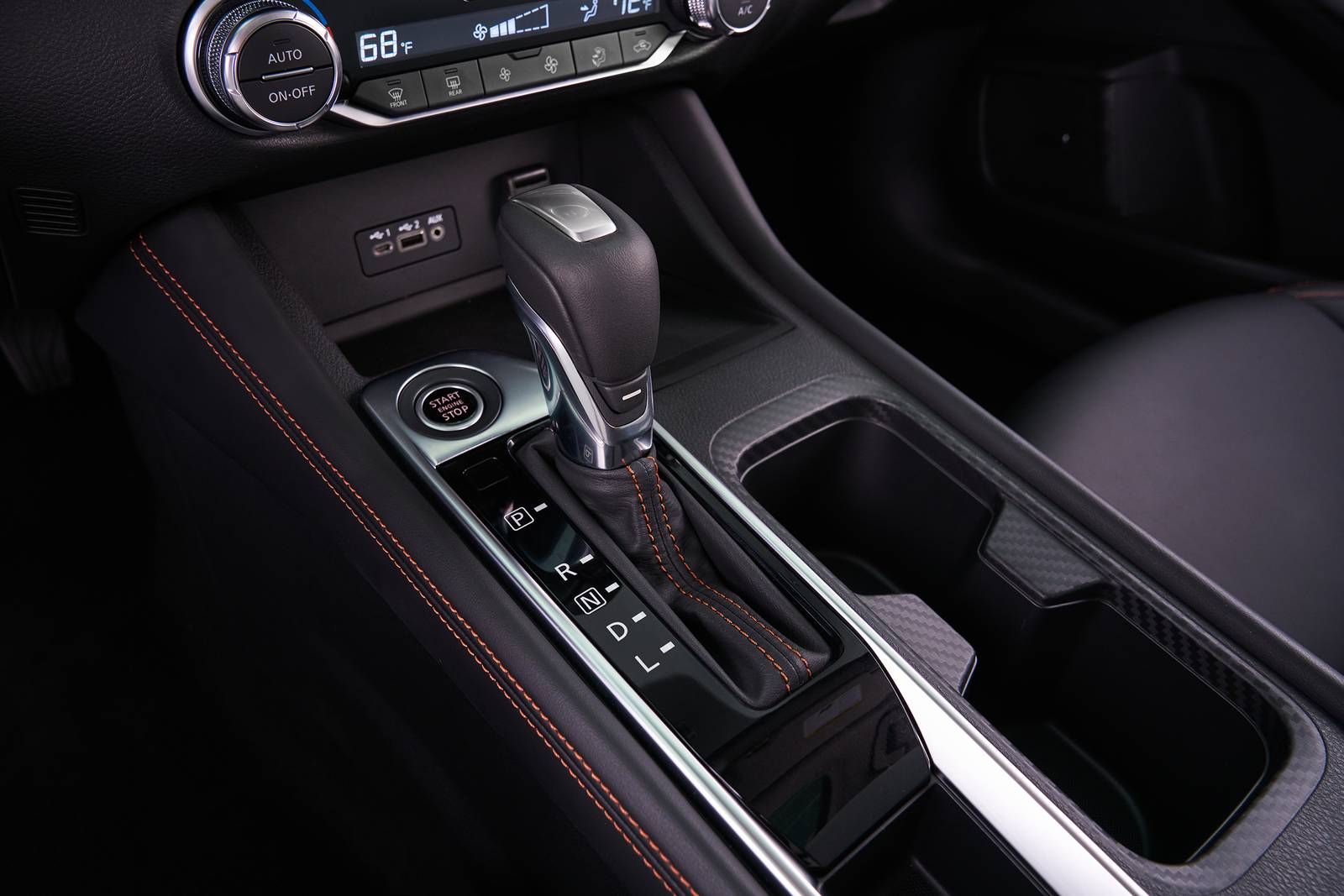 2020 Nissan Sentra interior SHF