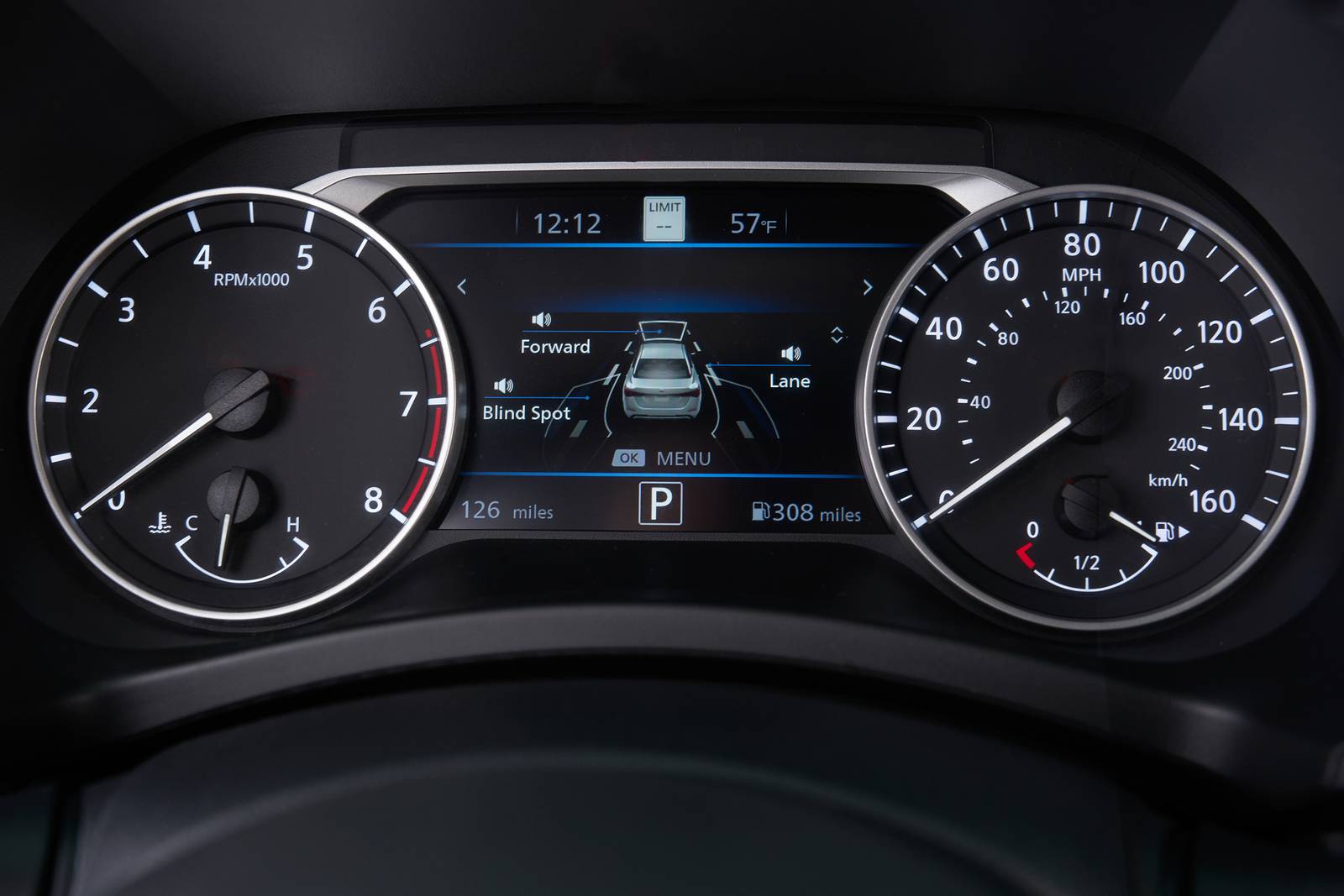 2022 Nissan Sentra interior G