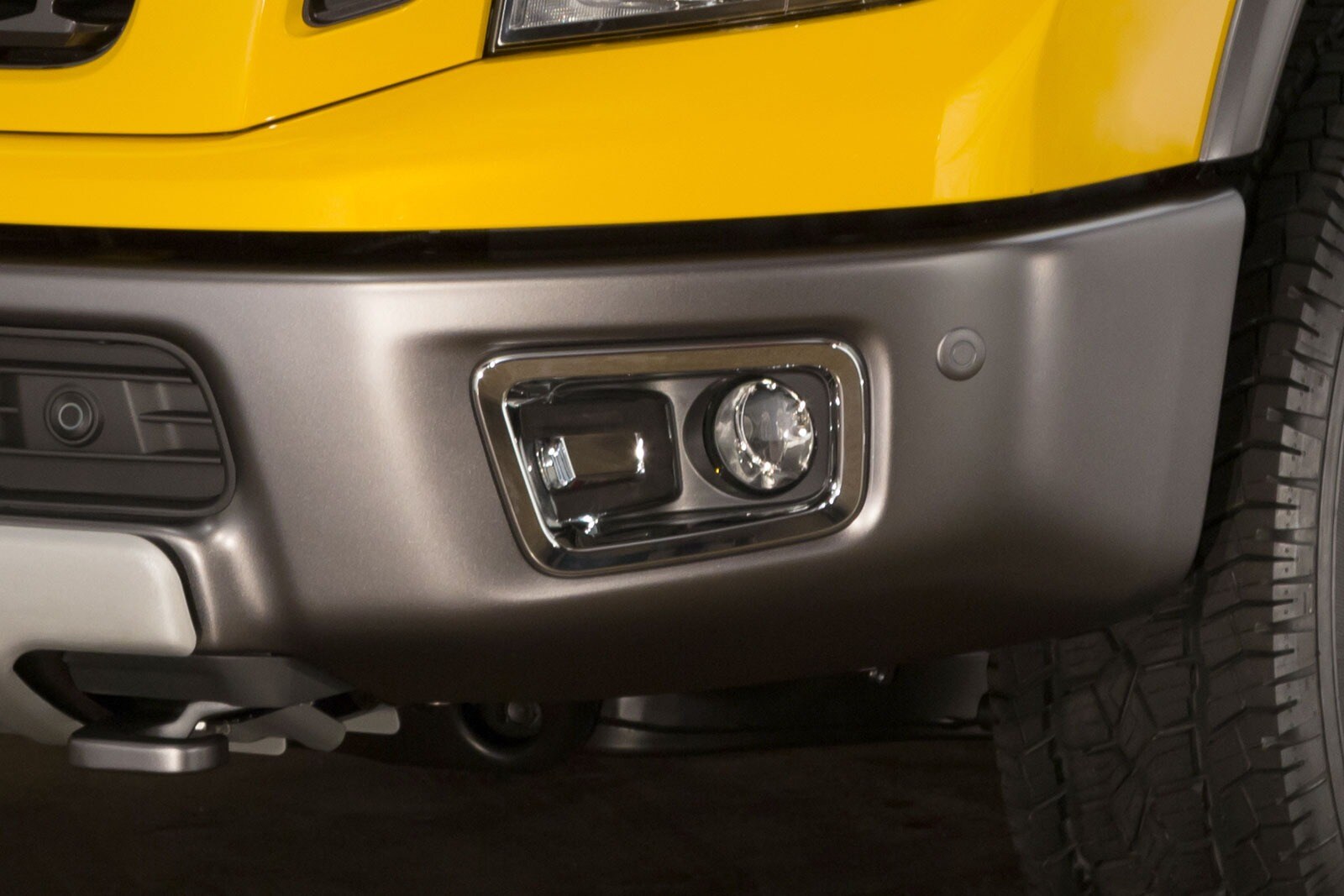 2017 Nissan Titan exterior FOG