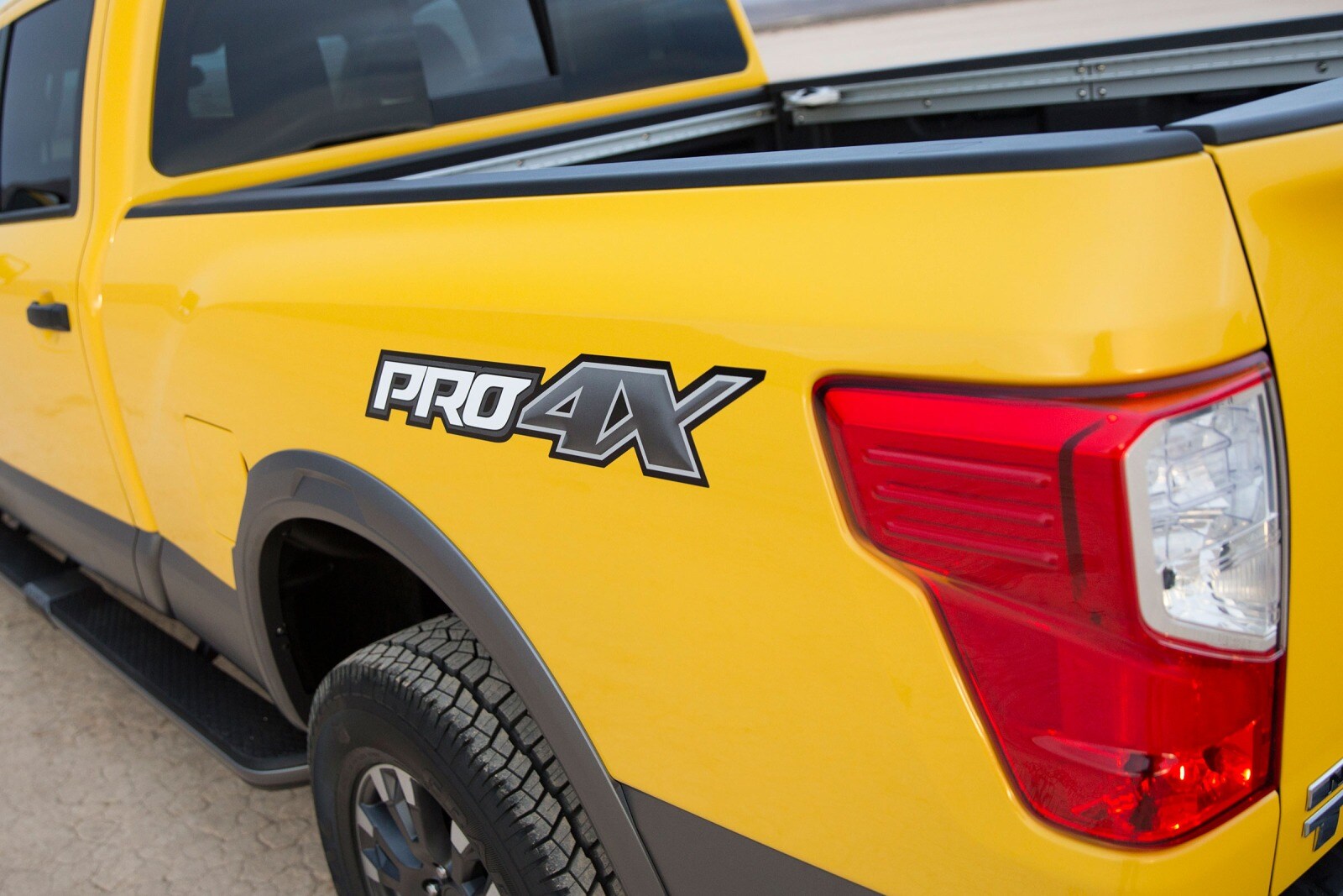 2017 Nissan Titan exterior RBDG