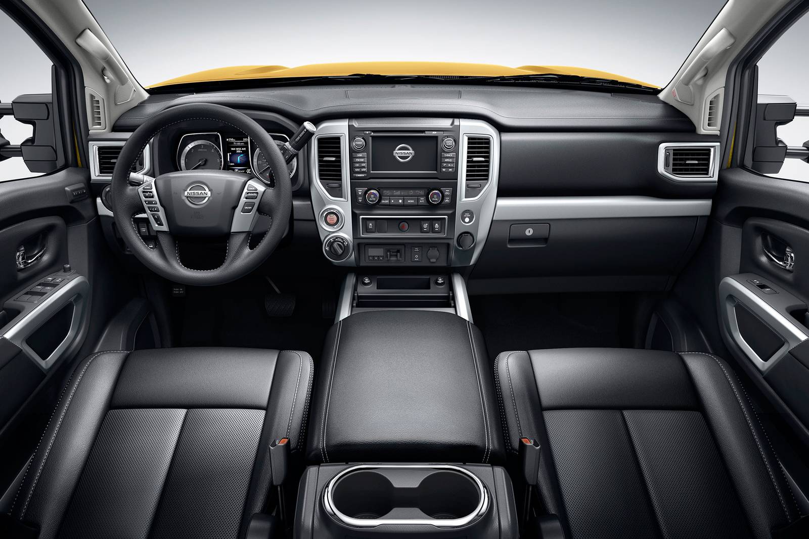 2018 Nissan Titan XD interior D