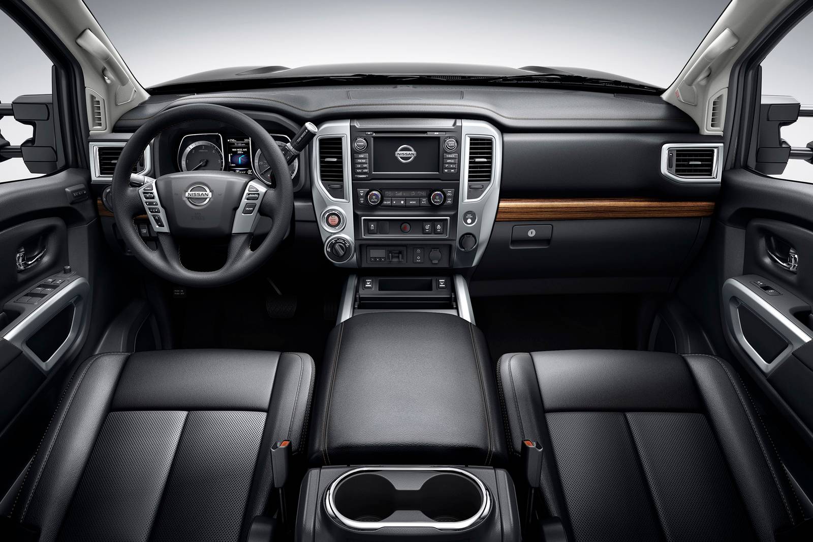 2018 Nissan Titan XD interior D
