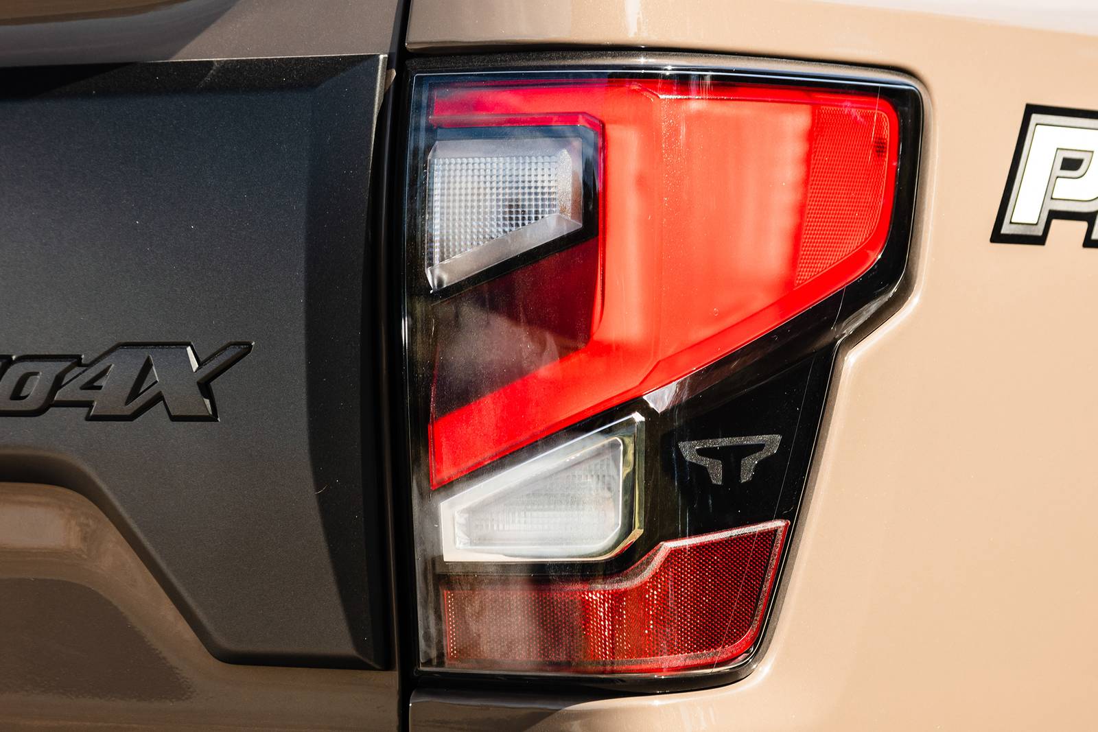2020 Nissan Titan exterior EDETAIL
