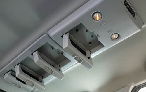 2004 Nissan Titan interior CC