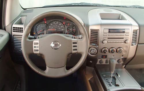 2004 Nissan Titan interior D