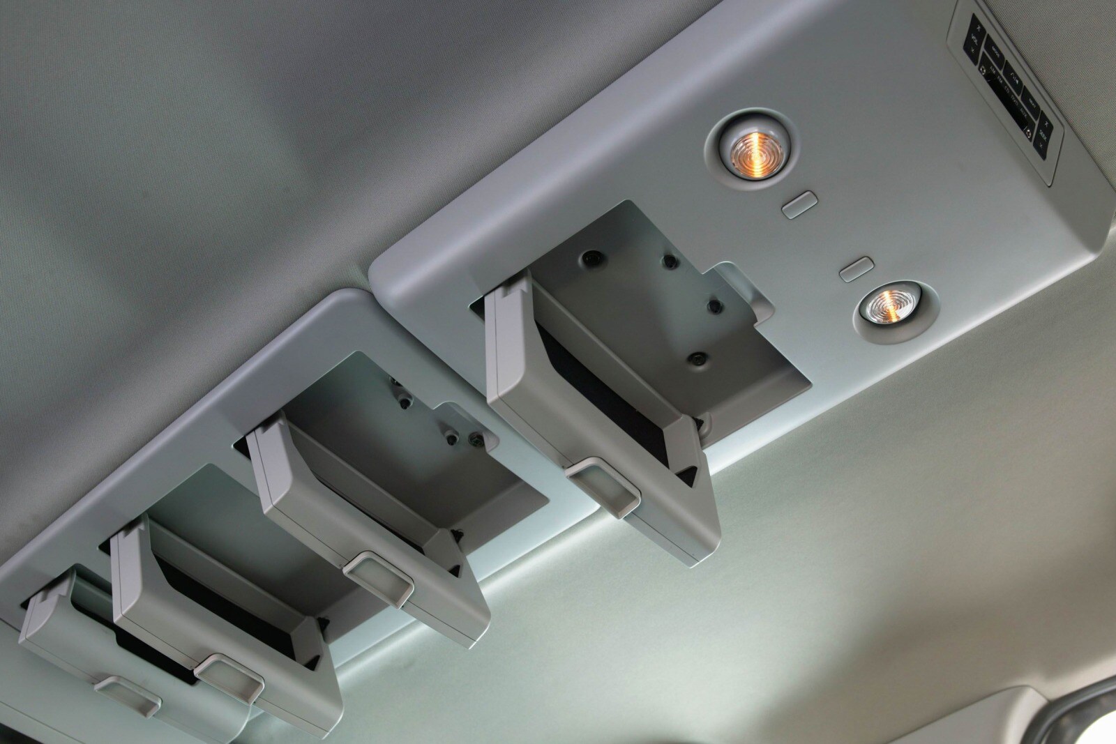 2007 Nissan Titan interior DETAIL