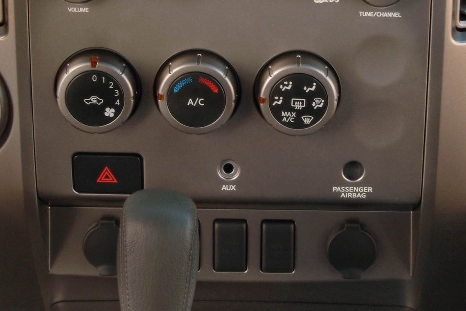 2007 Nissan Titan interior CC