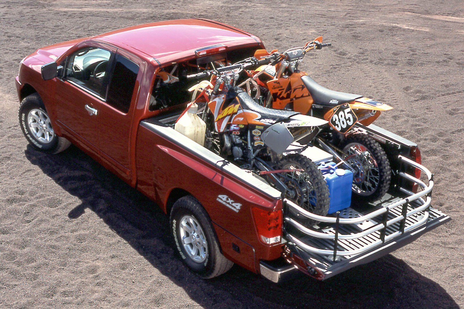 2007 Nissan Titan LE Extended Cab Pickup Exterior