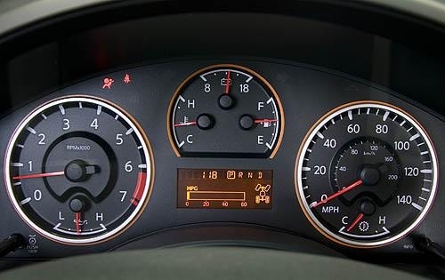 2010 Nissan Titan interior G