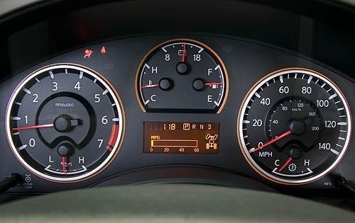 2010 Nissan Titan interior G