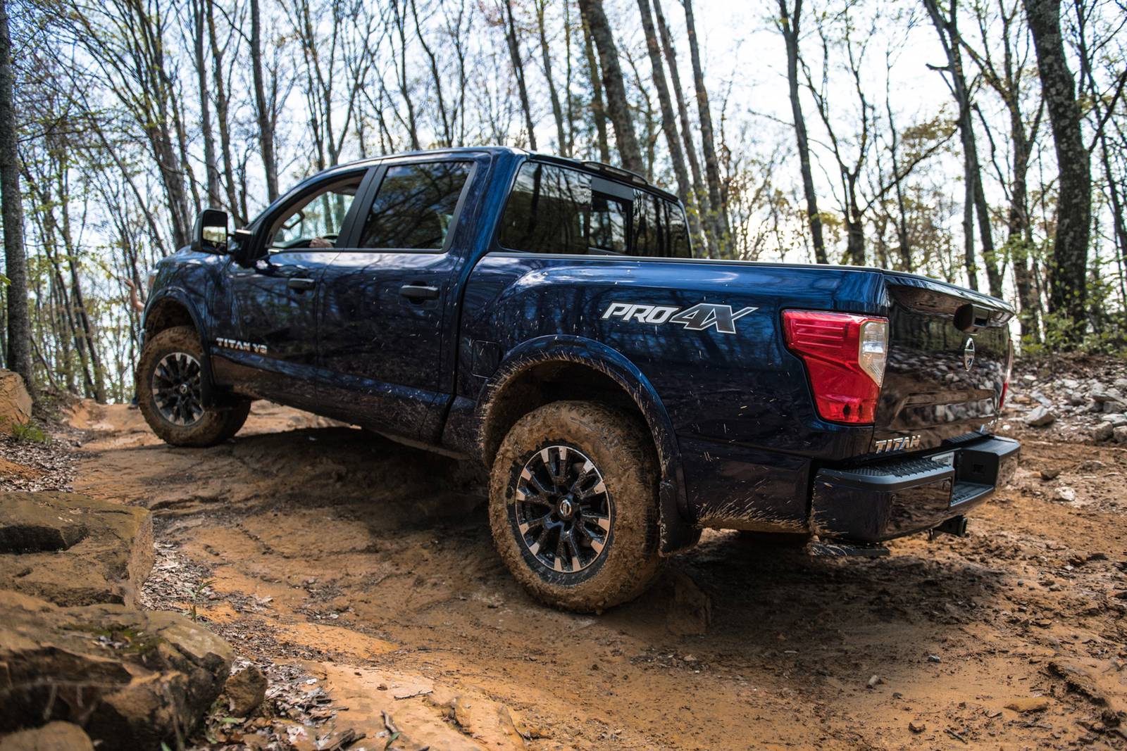 2019 Nissan Titan exterior F