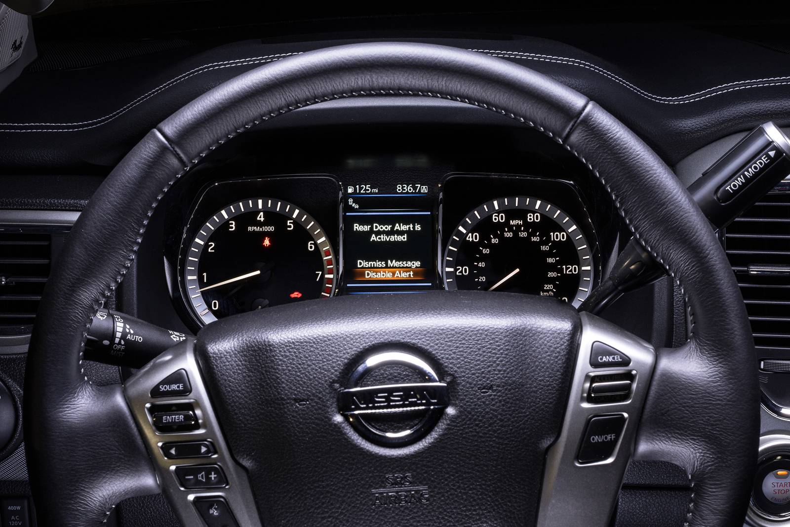 2019 Nissan Titan interior G