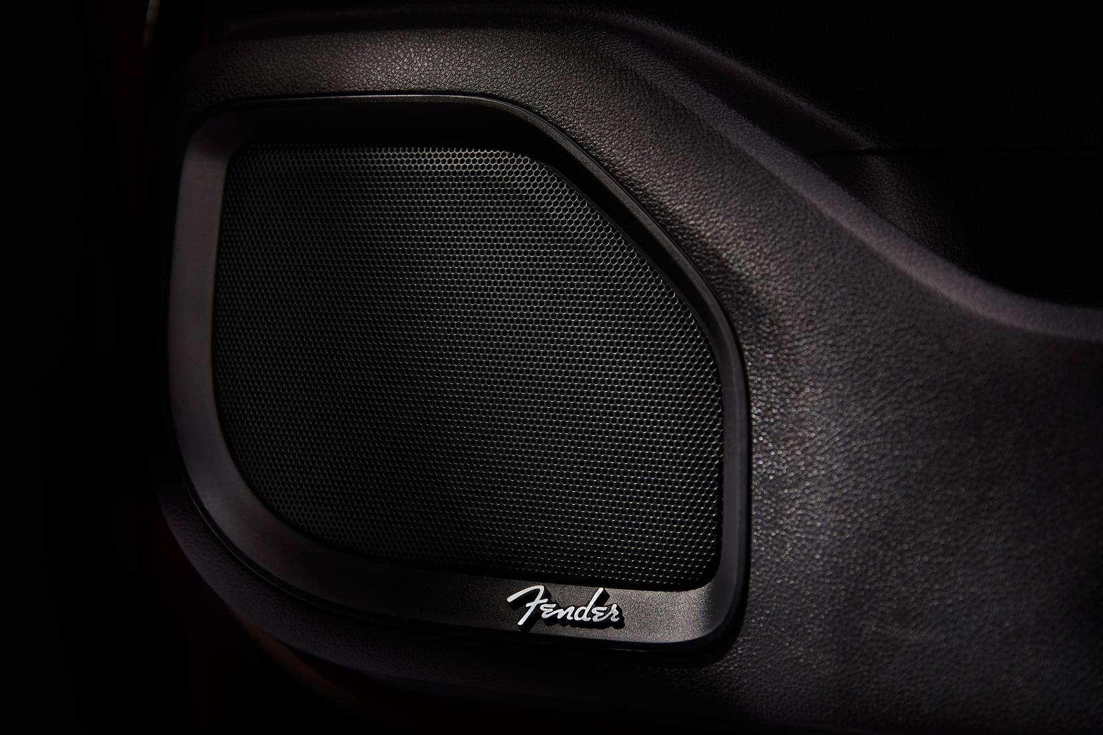 2019 Nissan Titan interior DETAIL