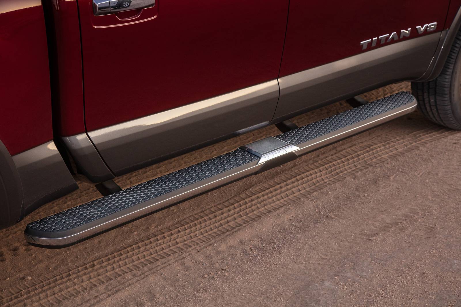 2020 Nissan Titan exterior EDETAIL