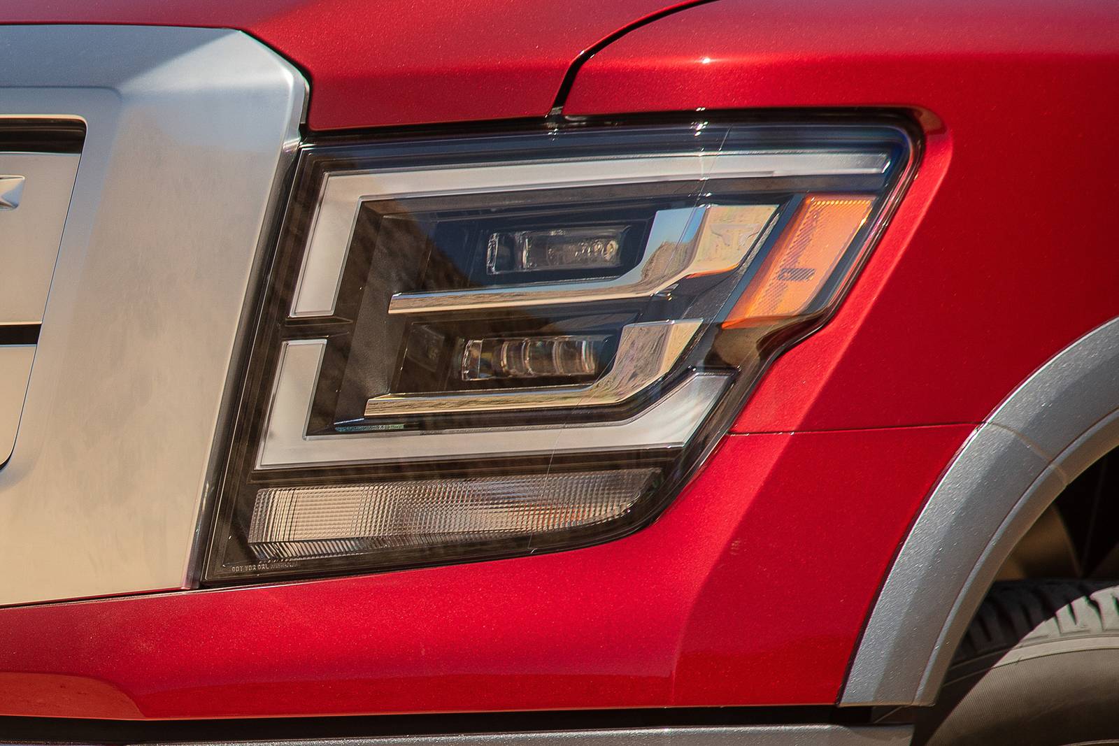 2020 Nissan Titan exterior EDETAIL