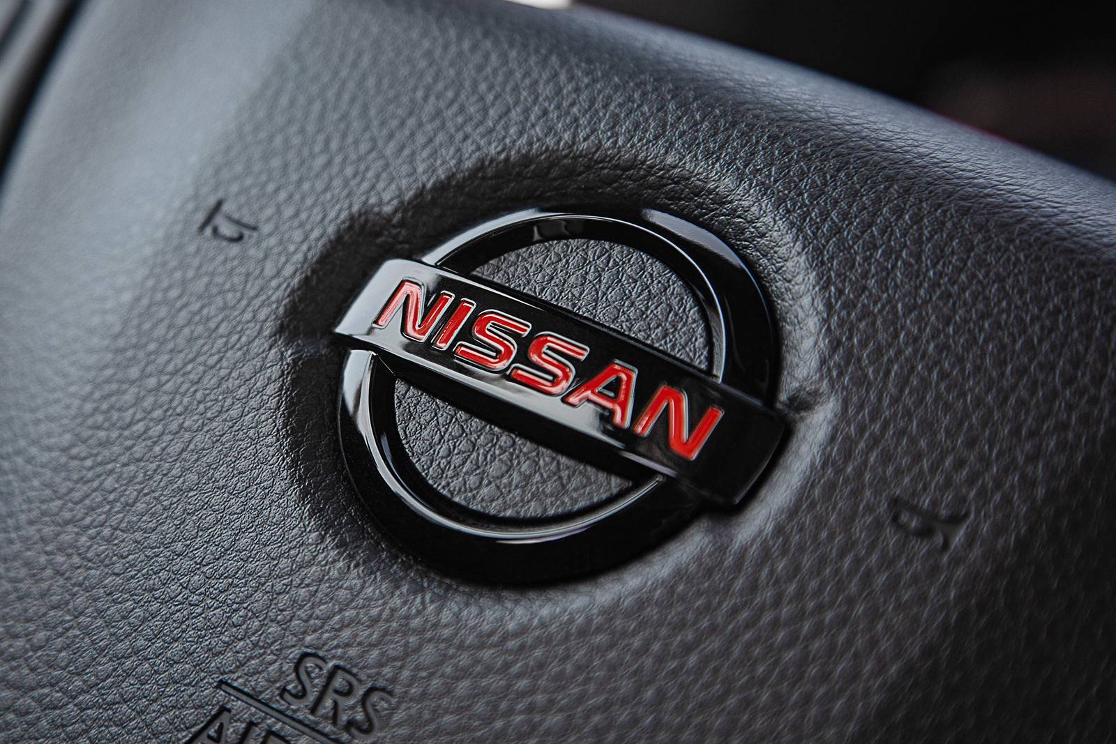 2020 Nissan Titan interior DETAIL